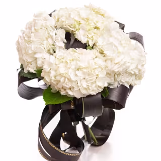 Buchet funerar cu hortensii albe