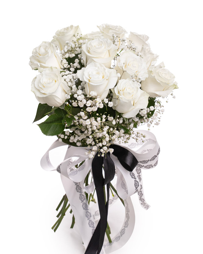 Buchet funerar cu trandafiri albi