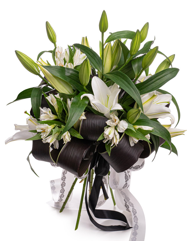 Buchet funerar cu crini albi