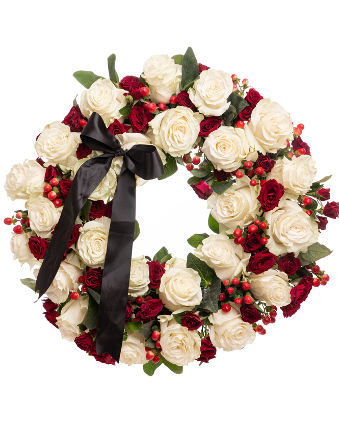 Coroană funerară cu trandafiri